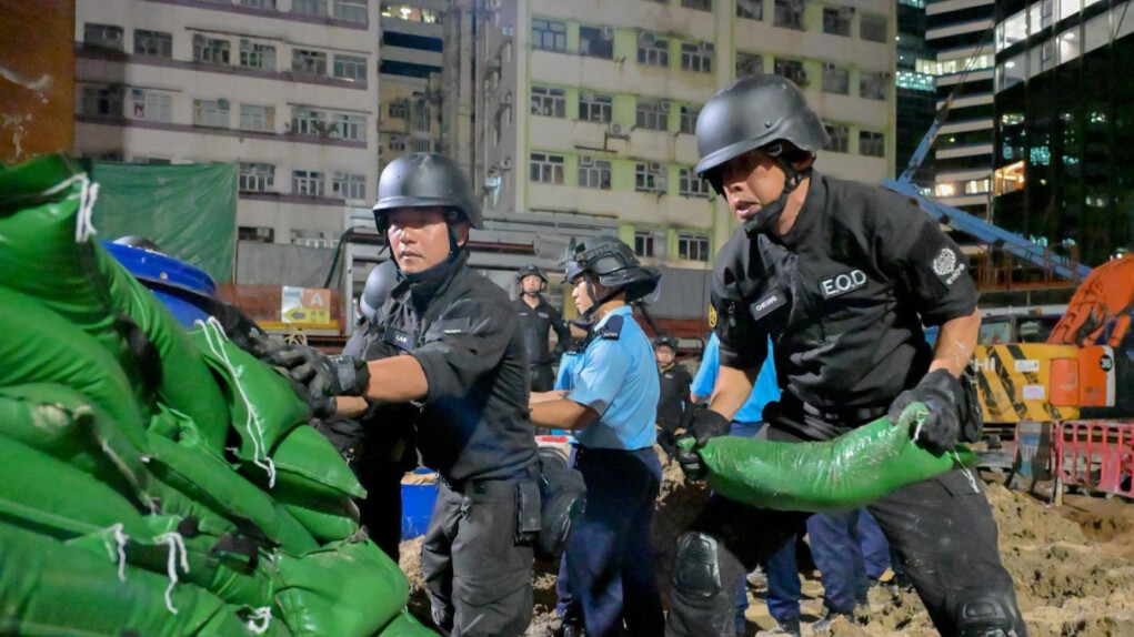 Unexploded WWII bomb defused in Hong Kong