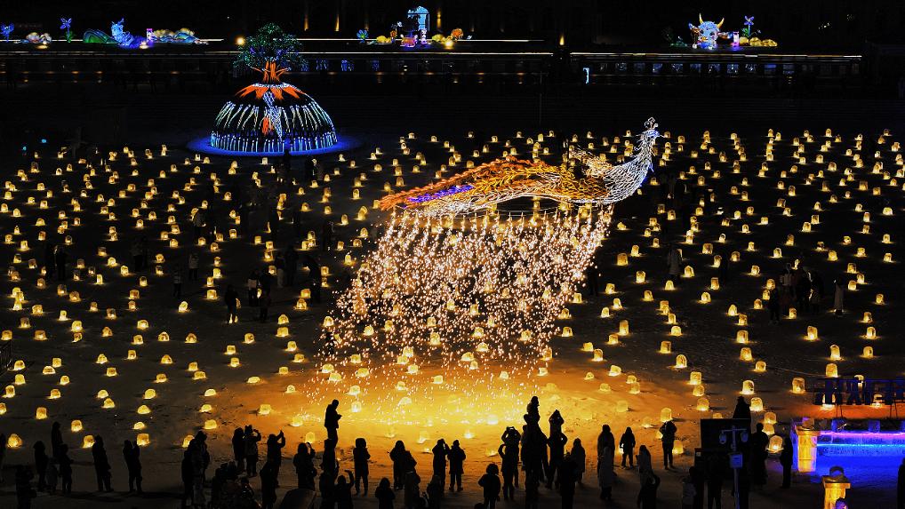 With winter fun and warm-weather getaways, holiday tourism blooms nationwide with multi-sensory cultural events