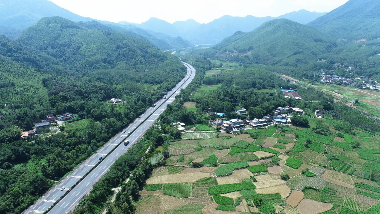 广韶高速航拍图（摄影：广韶高速）