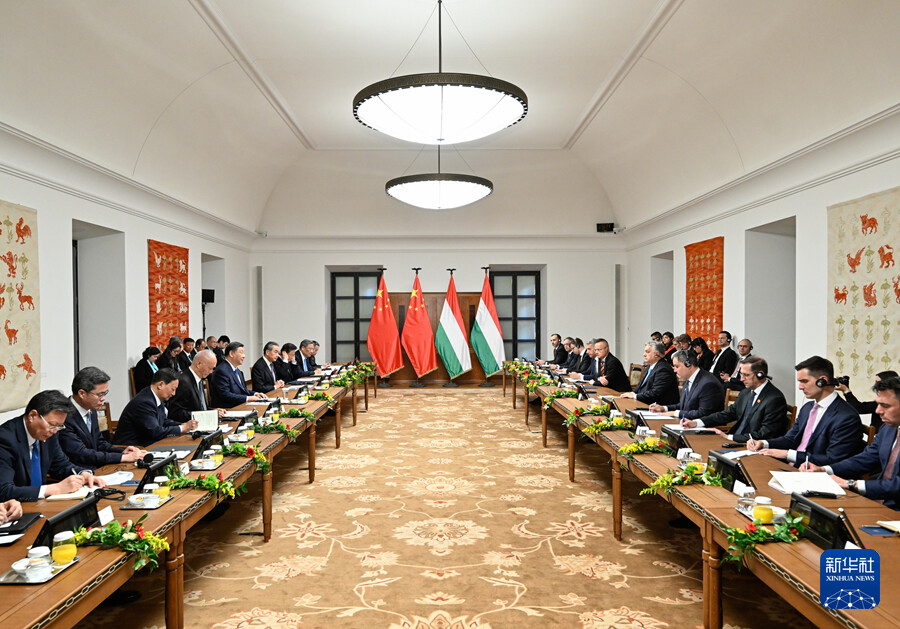 　　当地时间5月9日下午，国家主席习近平在布达佩斯总理府同匈牙利总理欧尔班举行会谈。新华社记者 殷博古 摄