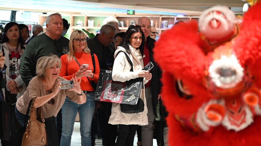 La politique d'exemption de visa déclenche une augmentation des arrivées de touristes étrangers pour la fête du Printemps