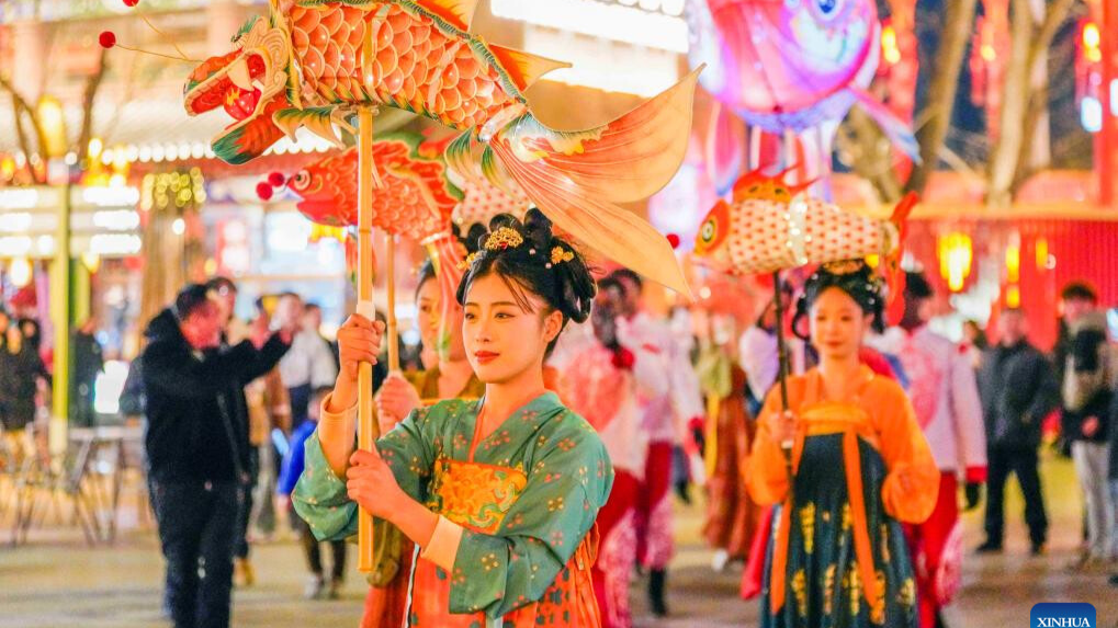 Chine : ambiance festive à l'occasion de la Fête du Printemps