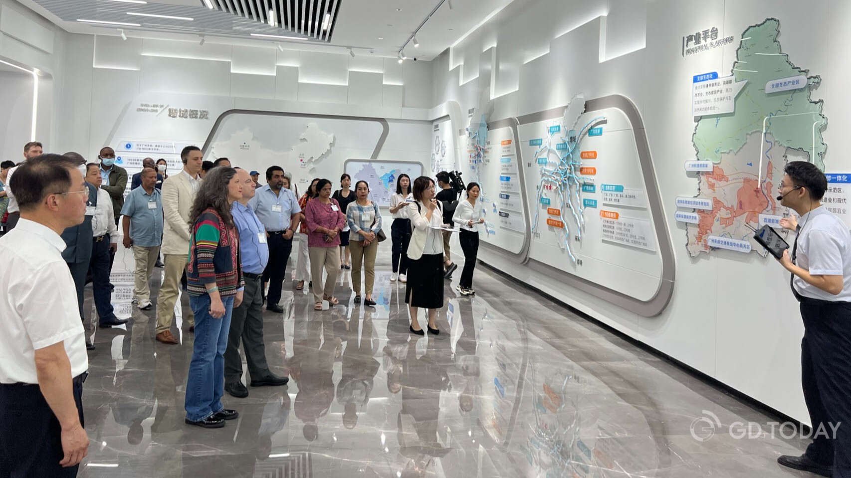​Consular Corps explored industrial development in GZ's Zengcheng