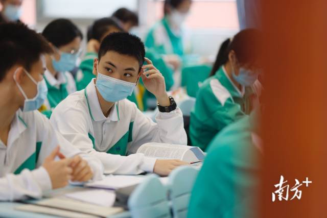 南方+ 梁钜聪 拍摄