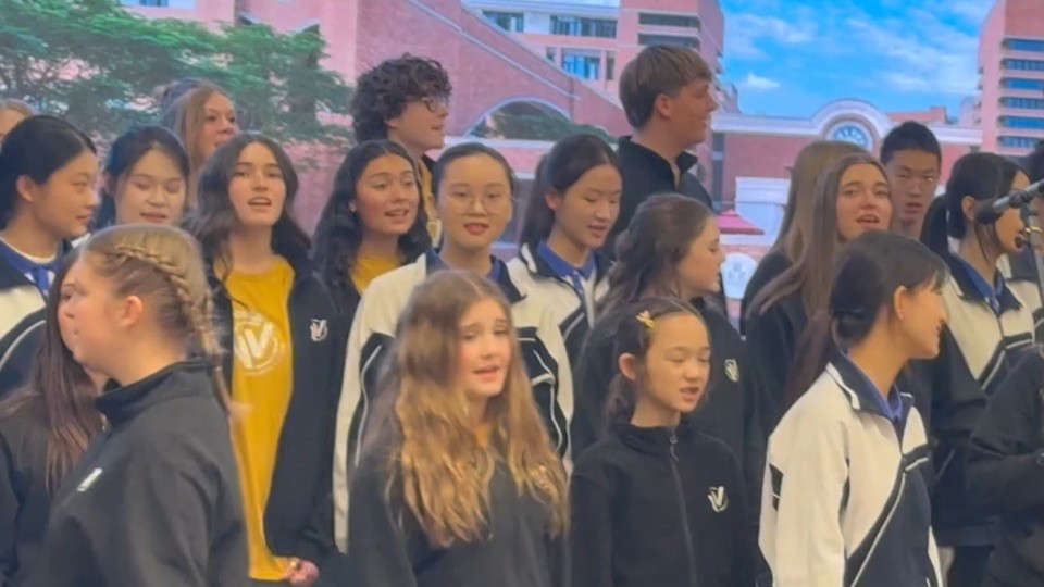 Beautiful Harmony! One Voice Children's Choir (USA) & Shenzhen Middle School's Choir Sing "We Are Together"