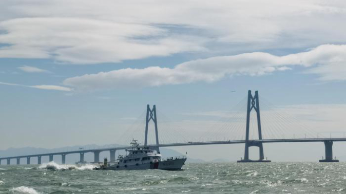 今天，港珠澳大桥开通三周年