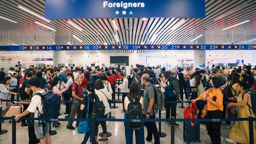 Guangzhou airport sees Central Asian travel boom