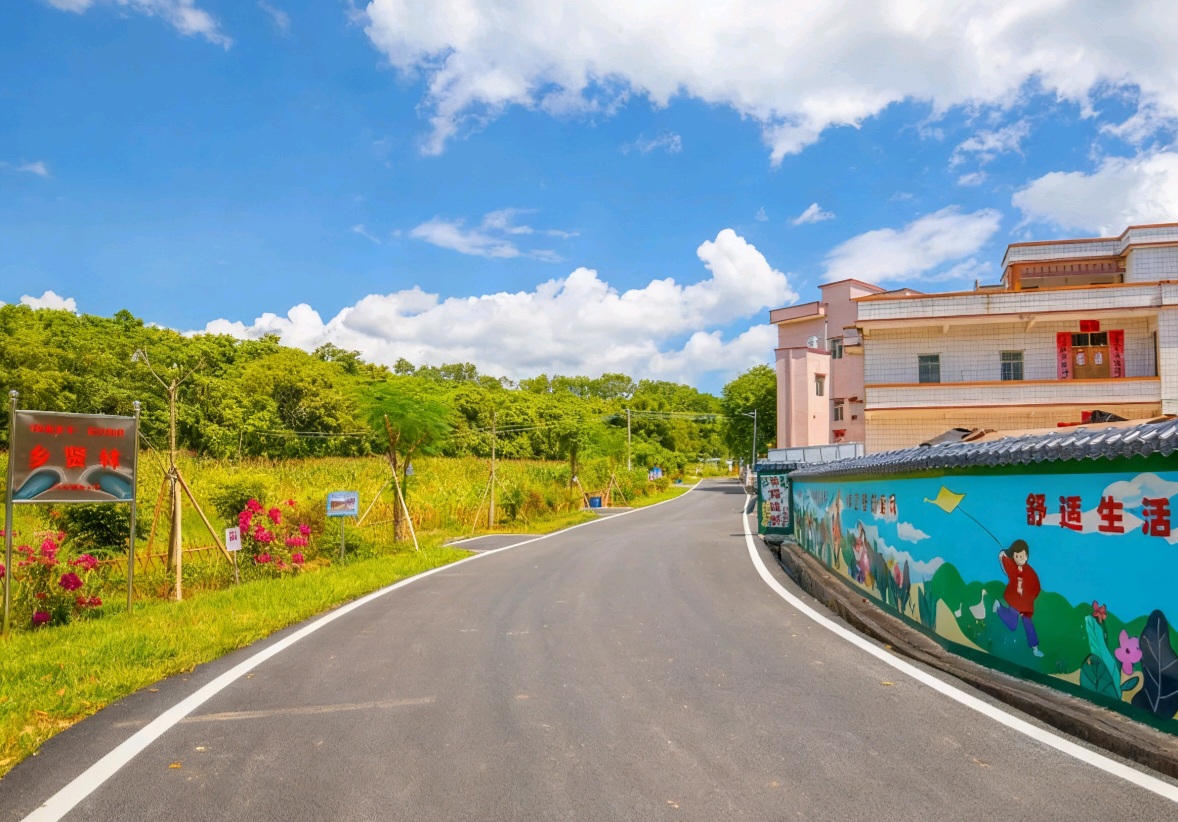 罗定市罗平镇望天村：干群同心绘就绿美乡村新图景