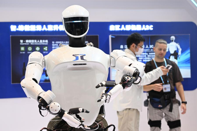 Robots take center stage as Canton Fair spotlights innovation, smart tech