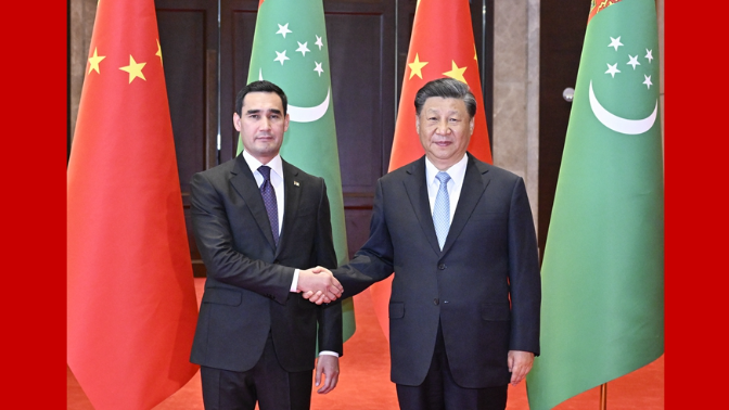 习近平会见土库曼斯坦总统别尔德穆哈梅多夫