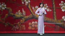 京剧程派青衣郭伟:“诗化”舞台写意再现五四新青年 京剧程派青衣郭伟:“诗化”舞台写意再现五四新青年