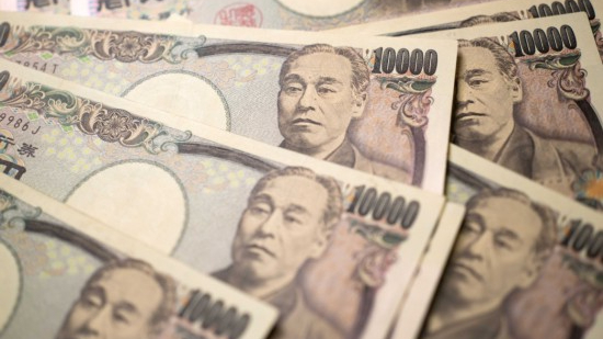 日本4月份贸易赤字4324亿日元