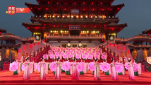 习近平主席夫妇同中亚五国领导人和夫人观看迎宾表演 习近平主席夫妇同中亚五国领导人和夫人观看迎宾表演