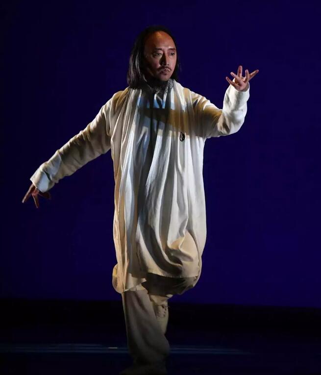 (青城派第36代掌门人刘绥滨先生)