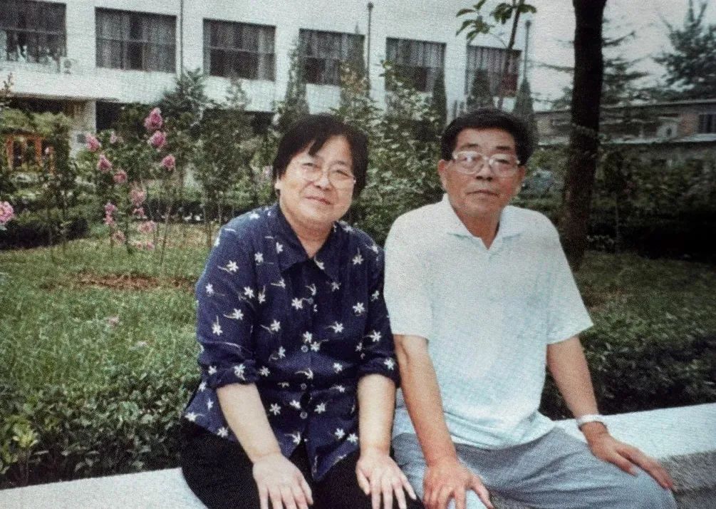 NPC教授和他的妻子保持沉默300万