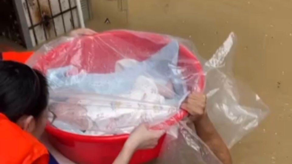 强降雨致50余名群众被困，惠州公安紧急救援