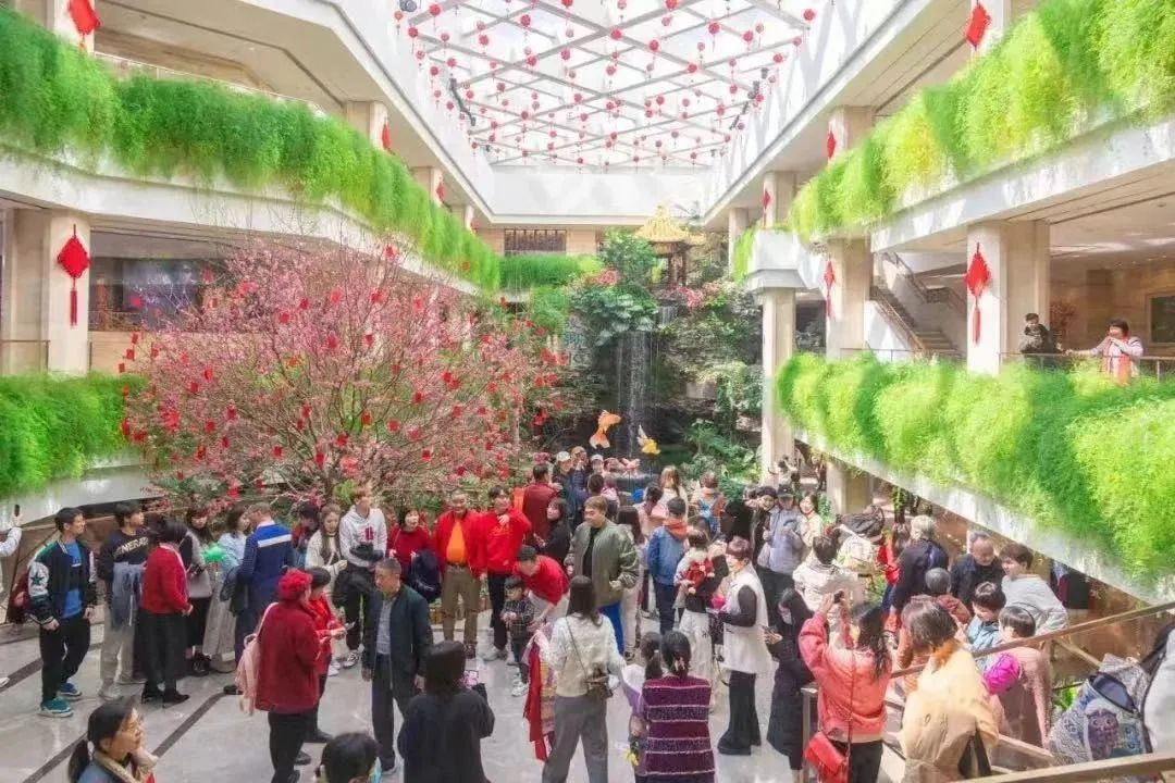 Guangzhou's Liwan achieves remarkable increase in consumer activities at start of 2024