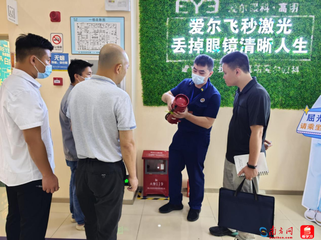 消防部门联合区卫健对辖区医院开展消防安全检查。