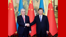 习近平同哈萨克斯坦总统托卡耶夫会谈 习近平同哈萨克斯坦总统托卡耶夫会谈