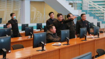 金正恩指导朝鲜侦察卫星发射筹备委员会工作 金正恩指导朝鲜侦察卫星发射筹备委员会工作