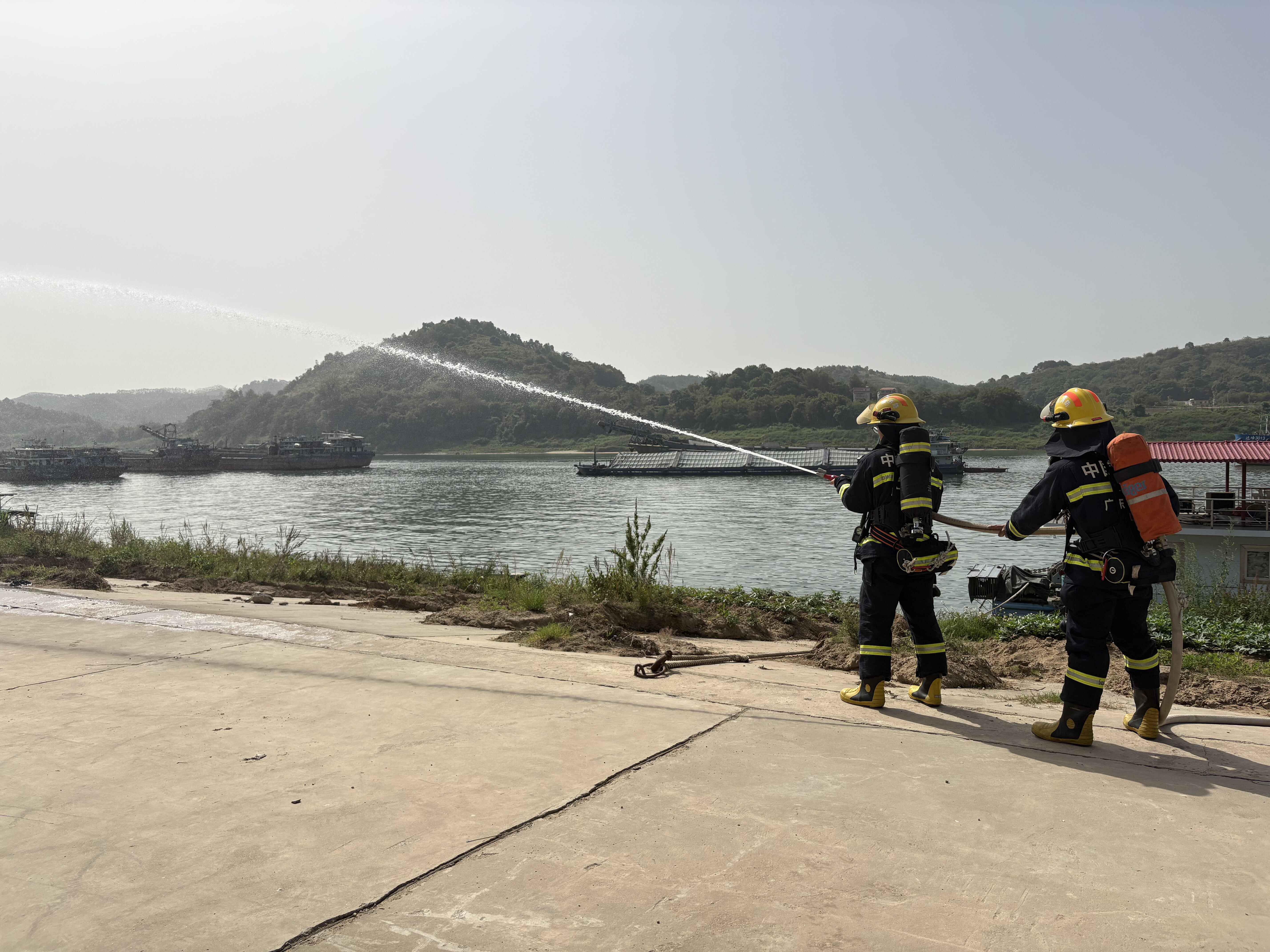 郁南县：发挥社区（村）微型消防站消防前哨作用