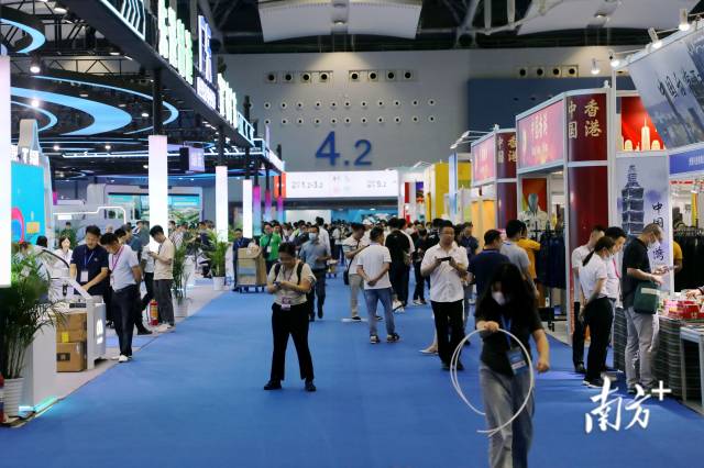 南方+ 石磊 拍摄