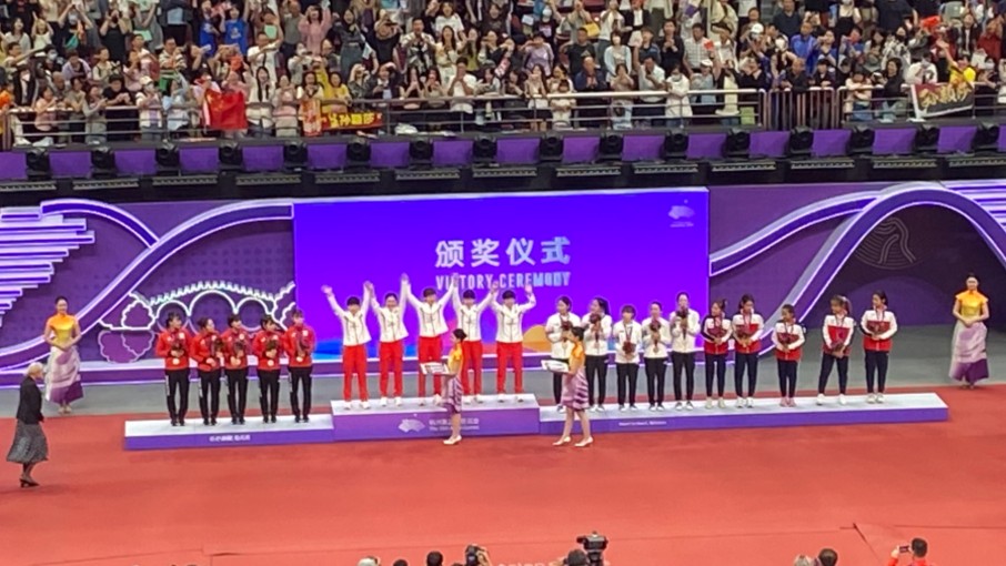 Chinese women's table tennis team defeated Japan at the 19th Asian Games