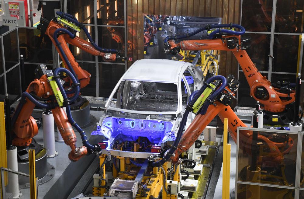 广州广汽埃安新能源汽车焊装车间