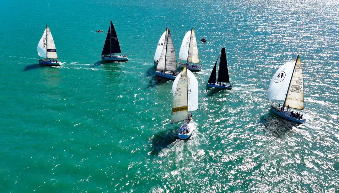 200 teams set sail amid fierce competitions