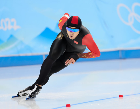 中国队第四金！速滑男子500米高亭宇破奥运纪录夺冠