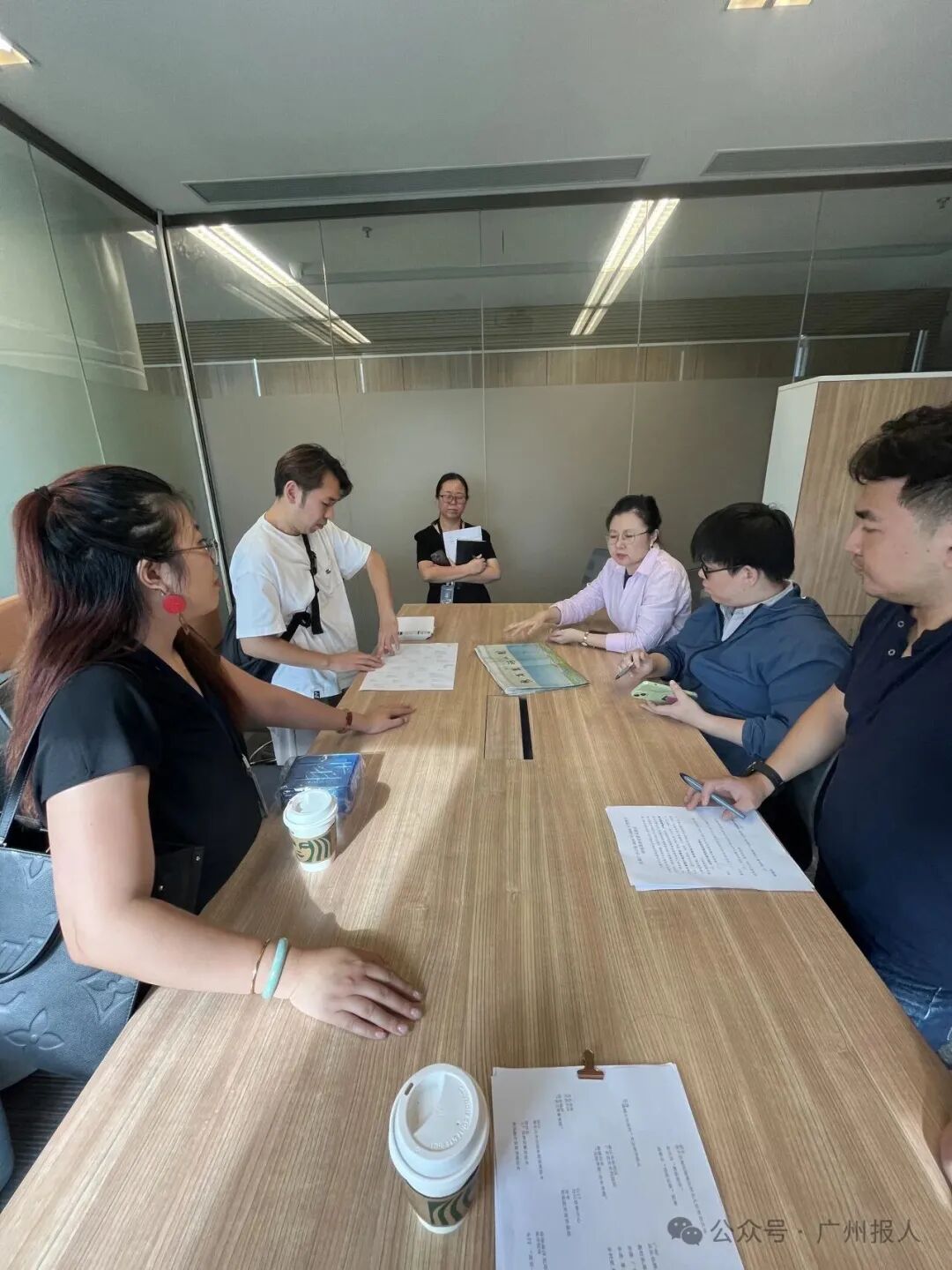 创作团队沟通画作创作