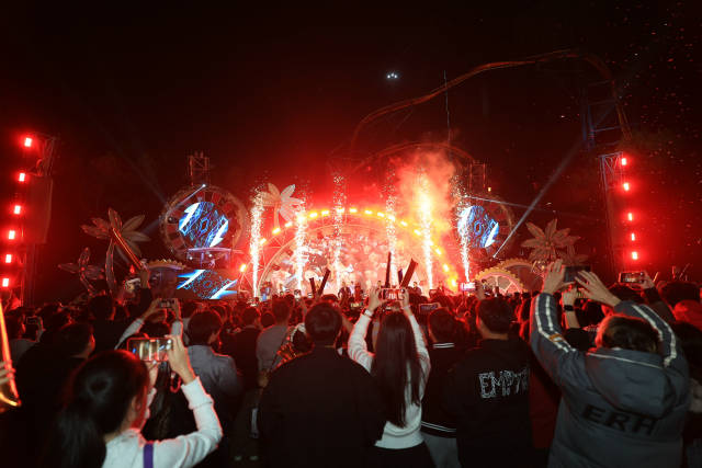 广州长隆电音派对,已成为国内“文旅+”的典范案例。 广州长隆电音派对,已成为国内“文旅+”的典范案例。