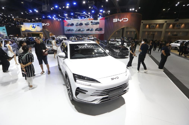 BYD overtakes Tesla in 2025 EV sales