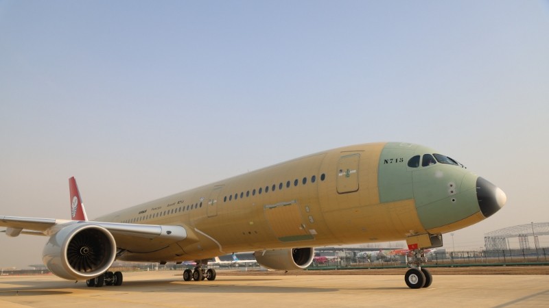La Chine accueille son premier Airbus A350 sans livrée de 2025 pour sa finition et sa livraison
