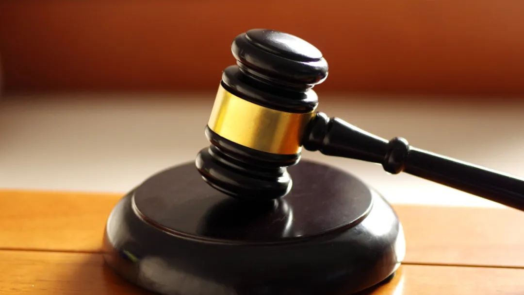 “婚外非法同居也适用反家暴法”