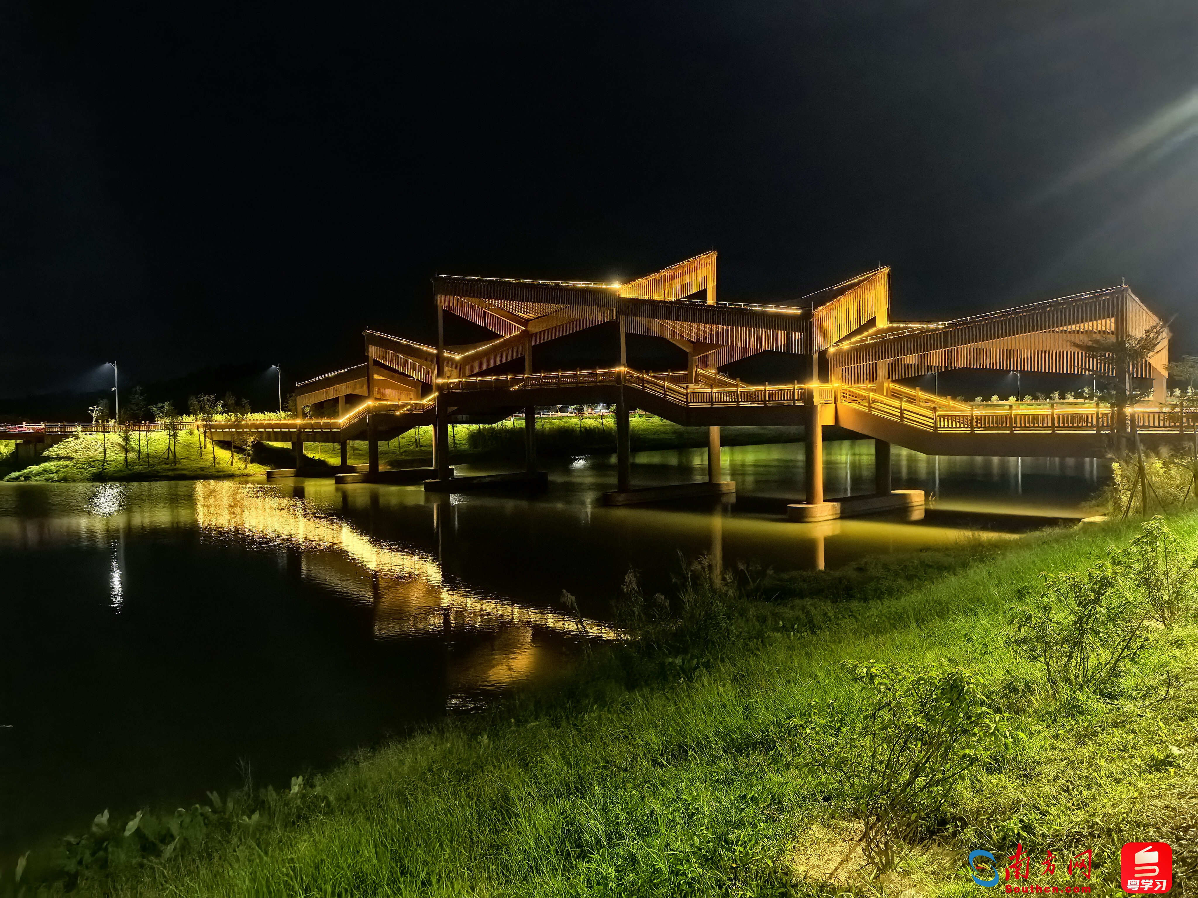 塘口镇三甲河夜景