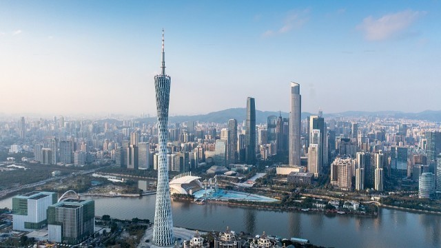 省委书记向全省干部发出号召：努力把宏伟蓝图变为美好现实