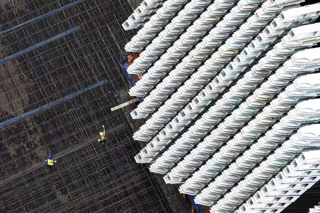 锚固系统左右两幅分别设214根锚杆(摄影:郝笑天)