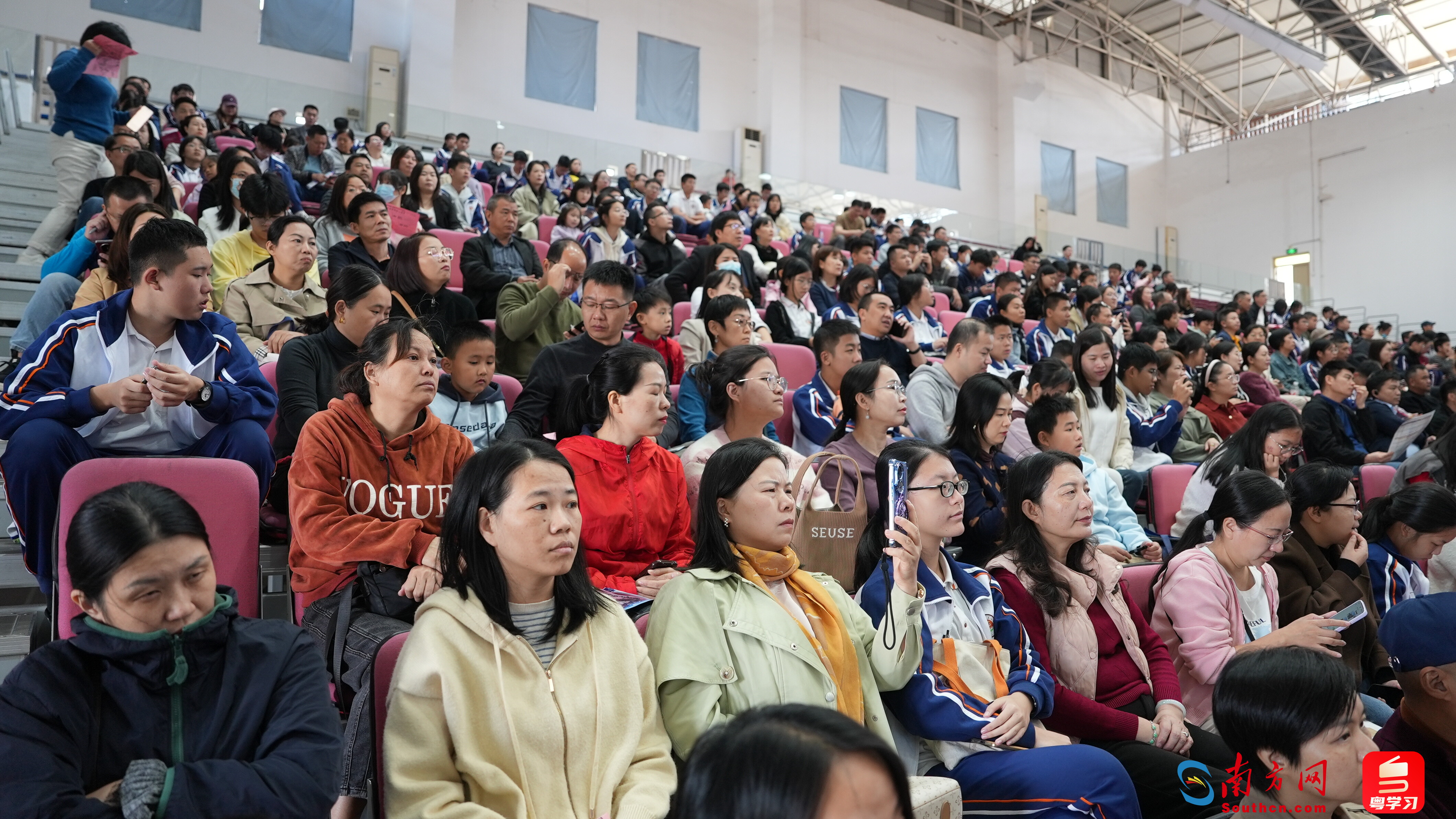 20所高校齐聚东莞六中 多元生涯活动助力高中生“破升学难题，探未来方向”!