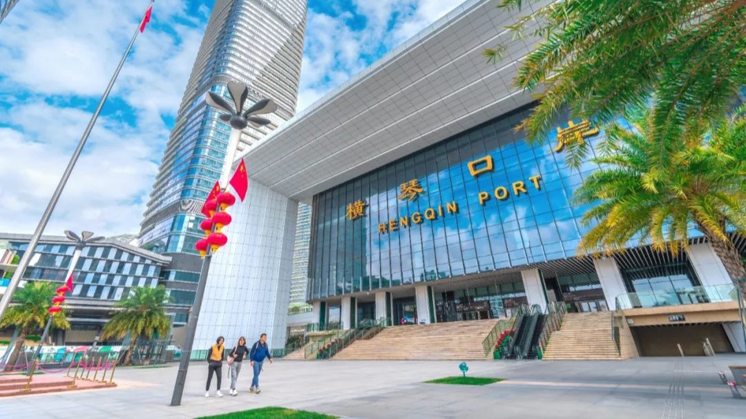 1,46 milhão de passagens são registradas na Sala para Veículos com Passageiros do Porto de Hengqin no último ano