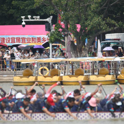 China's first-ever 8-lane dragon boat race kicks off in Dongguan's Machong