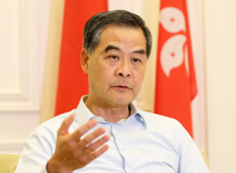 梁振英呼吁市民提供有关暴徒情报 梁振英呼吁市民提供有关暴徒情报