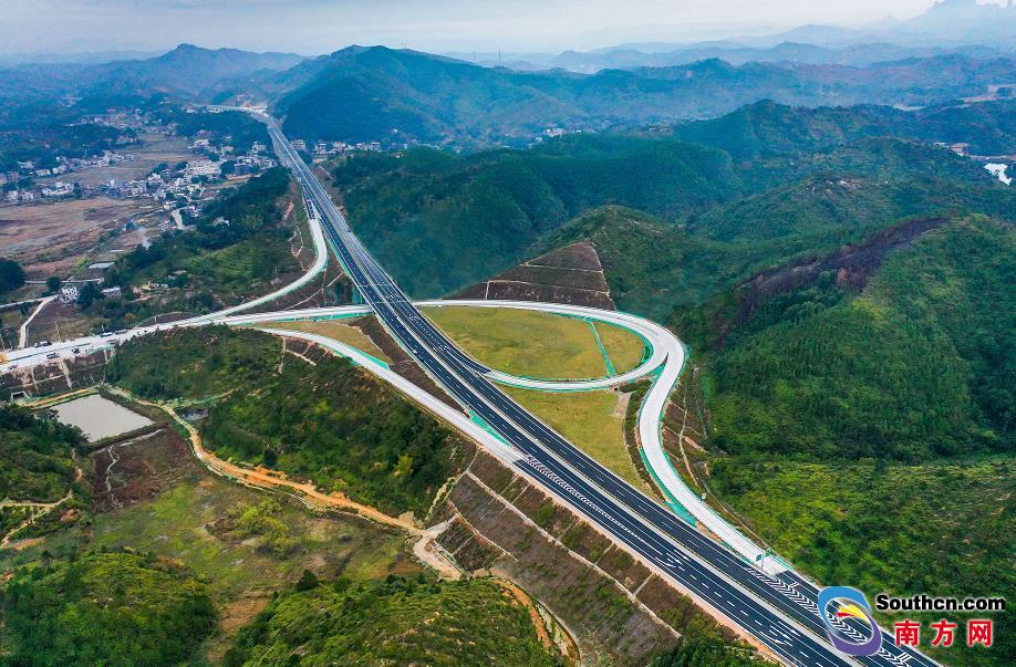 河惠莞高速公路龙紫段31日建成具备通车条件
