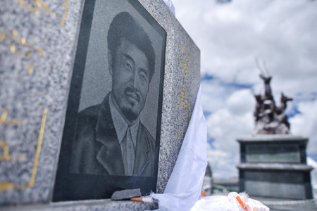 杰桑·索南达杰：历经苦寒考验用生命守护可可西里