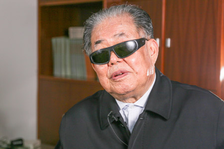 郑举选：汉正街传奇“盲侠”坚信付出会有回报