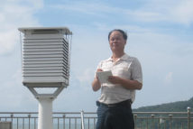 “最美奋斗者”杨万基：坚守海岛气象站 追风逐雨38年
