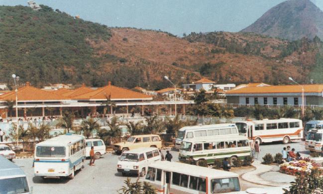 中山温泉宾馆建成后，前来旅游的宾客络绎不绝。中山市委党史研究室供图