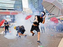 香港警方：激进示威共造成177名警务人员受伤