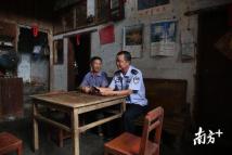 “老大哥”“及时雨”“勤奋尽责”……同事群众家人对聂Sir赞不绝口 “老大哥”“及时雨”“勤奋尽责”……同事群众家人对聂Sir赞不绝口