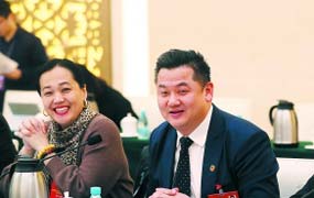 海外侨胞建言开放型产业体系建设
